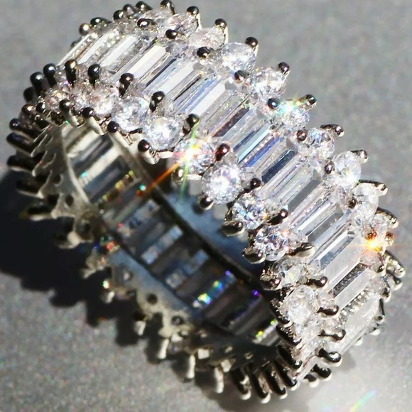 Jewelry - NEW luxury sterling silver diamond ring
